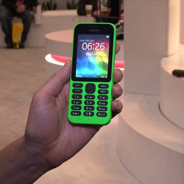 Nokia 215 не включается